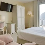 Rivalago Hotel