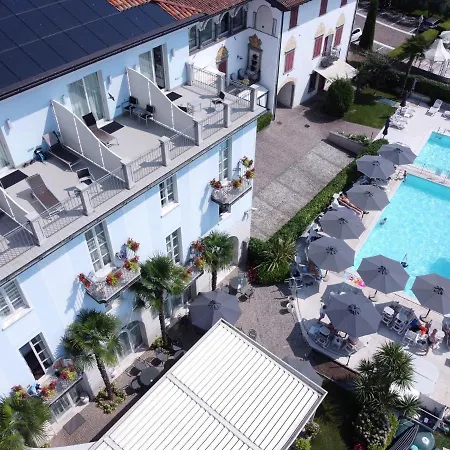 Rivalago Hotel