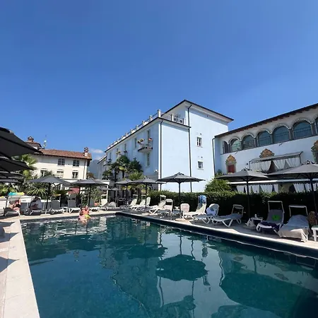 Rivalago Hotel